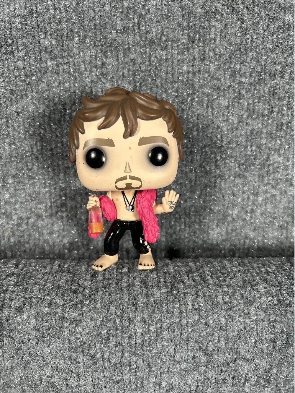 Funko Pop! Umbrella Academy Klaus Hargreeves with Pink Boa Vinyl Figure
